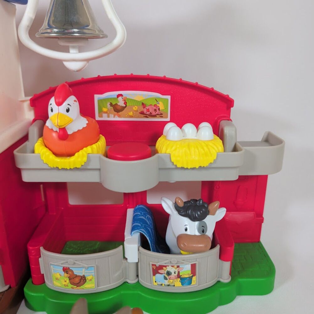 Fisher-Price Little People Caring for Animals Farm Playset Complete with Figures - Picture 5 of 5